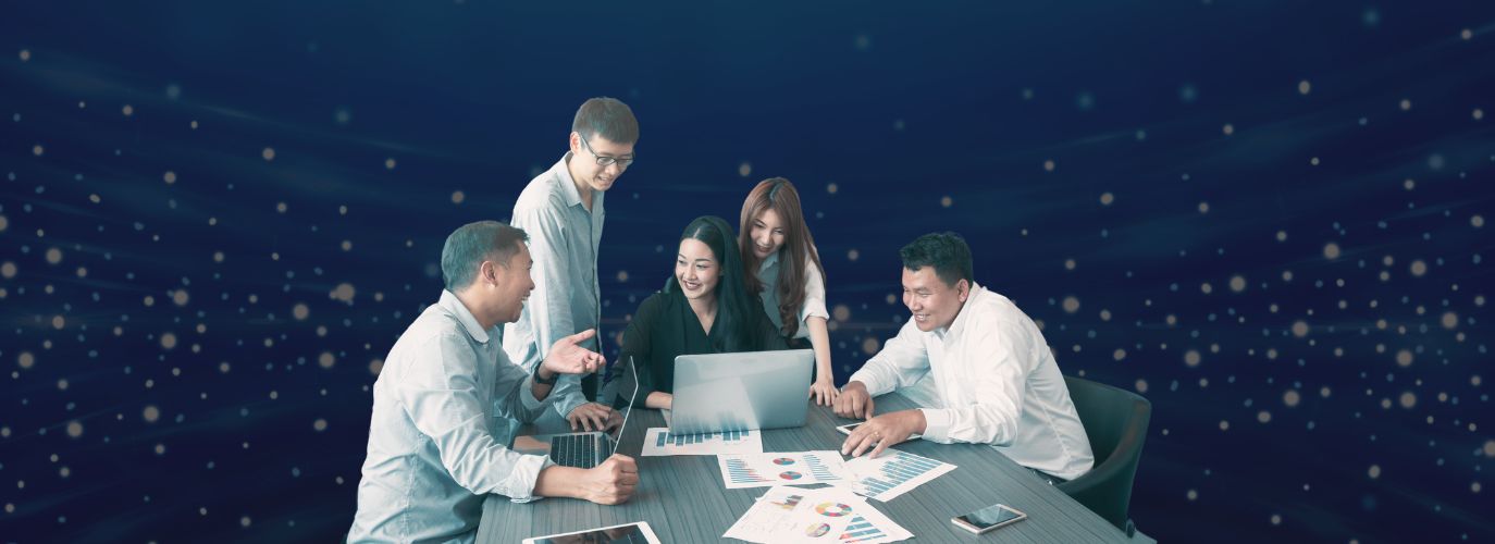 Optimizing Google Ads campaigns with smart bidding and retargeting strategies